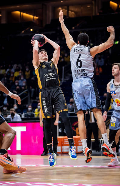 通过无球跑 通过无球跑