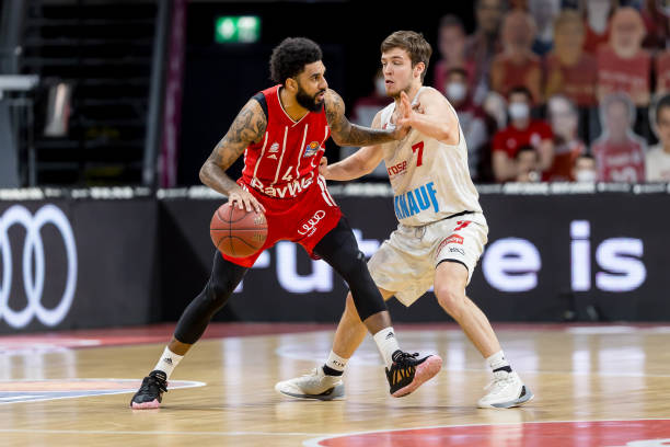 东契奇与独 东契奇与独